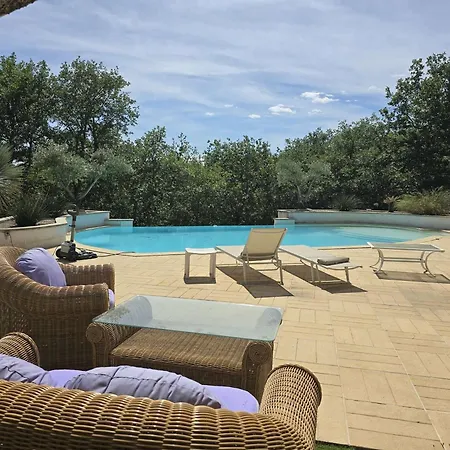T6 En Ardeche Avec Piscine Et Animaux Acceptes - Fr-1-382-220